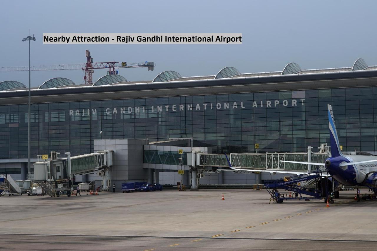 Oyo Sri Vinayaka Grand Hotell Shamshabad Exteriör bild